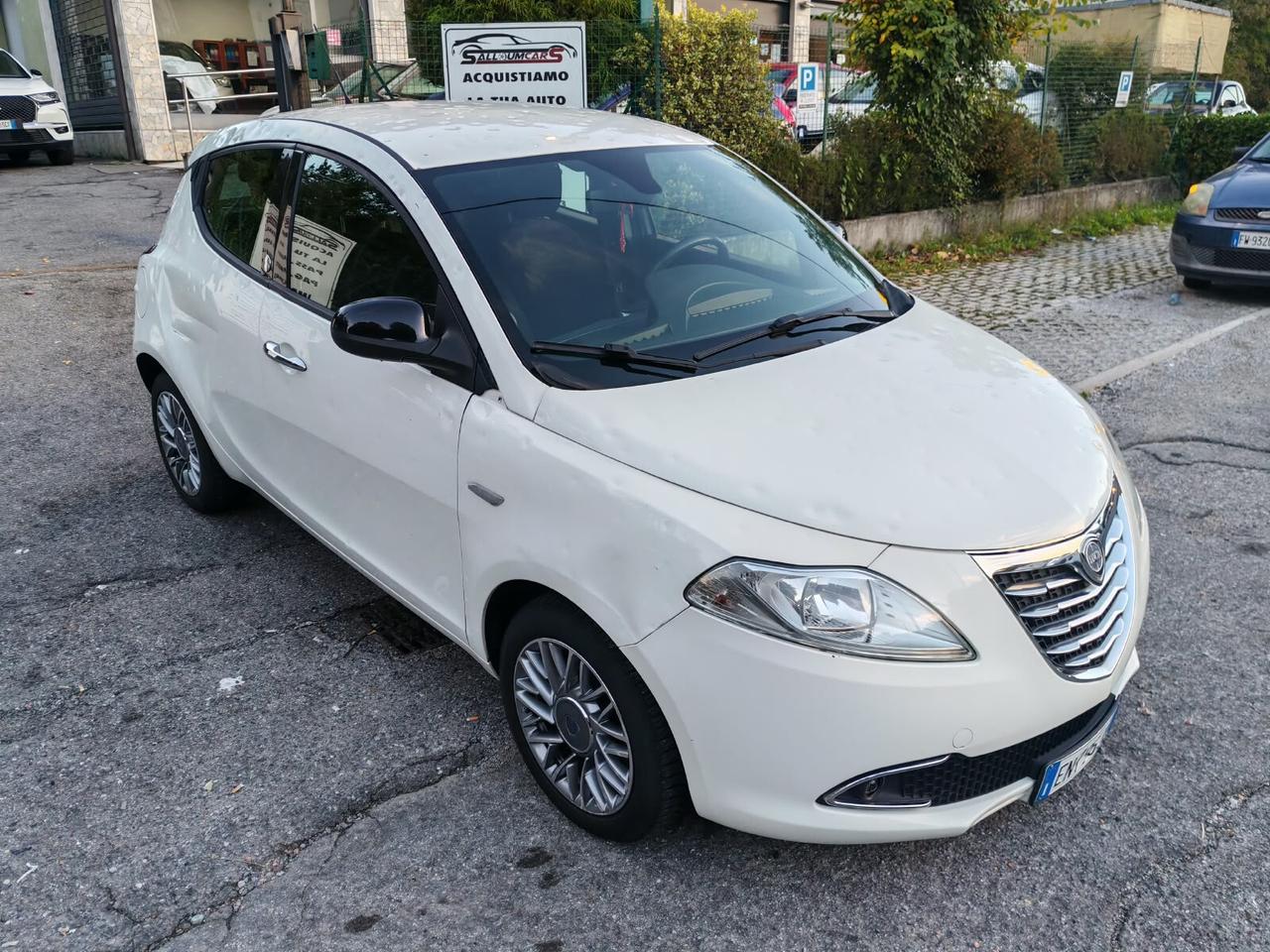 Lancia Ypsilon 1.2 69 CV 5 porte GPL Ecochic Silver