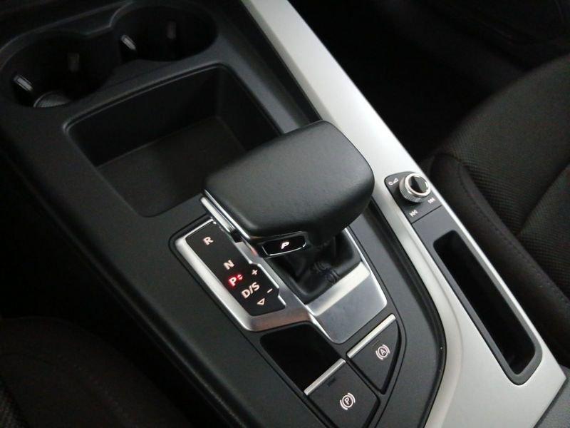 Audi A4 Avant 30 2.0 tdi mhev Business 136cv s-tronic