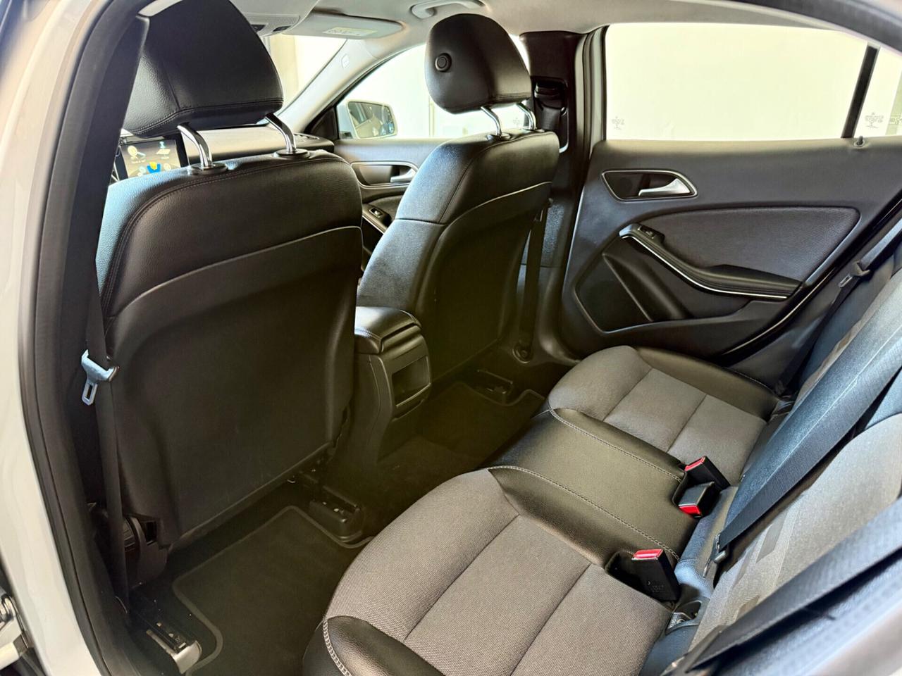 Mercedes-benz GLA 200 d Sport Auto
