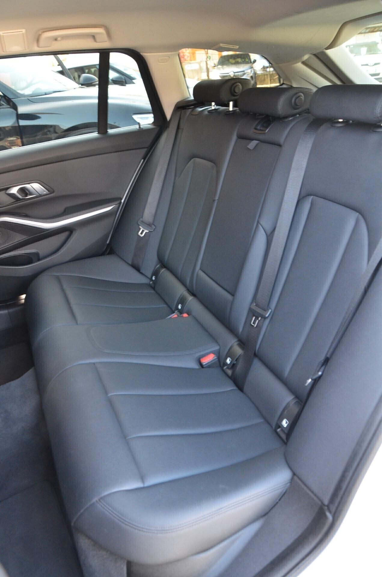 Bmw 318d 48V Touring Business Advantage