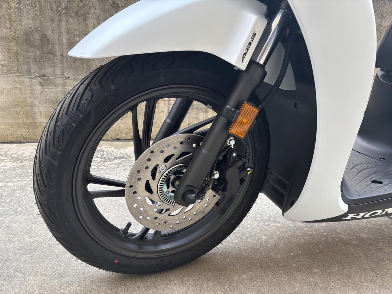 Honda SH 125 Sport Matt Pearl Cool White NUOVO
