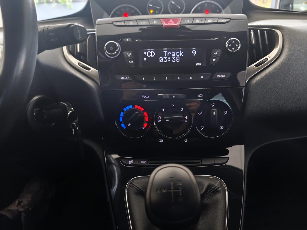 Lancia Ypsilon 0.9 TwinAir 85 CV 5 porte S&S DFN Gold 51000KM!!!