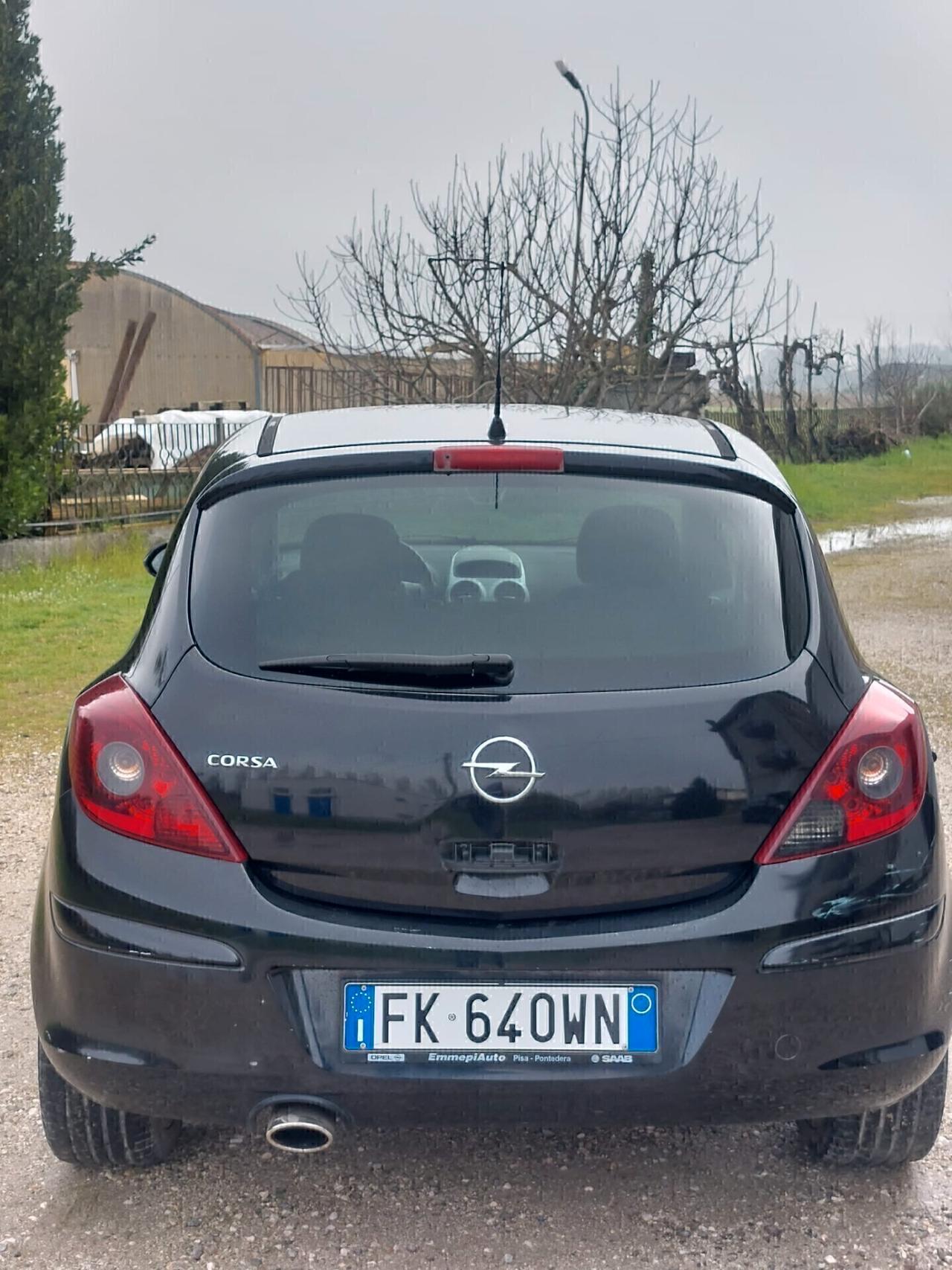 Opel Corsa 1.2 3 porte Sport
