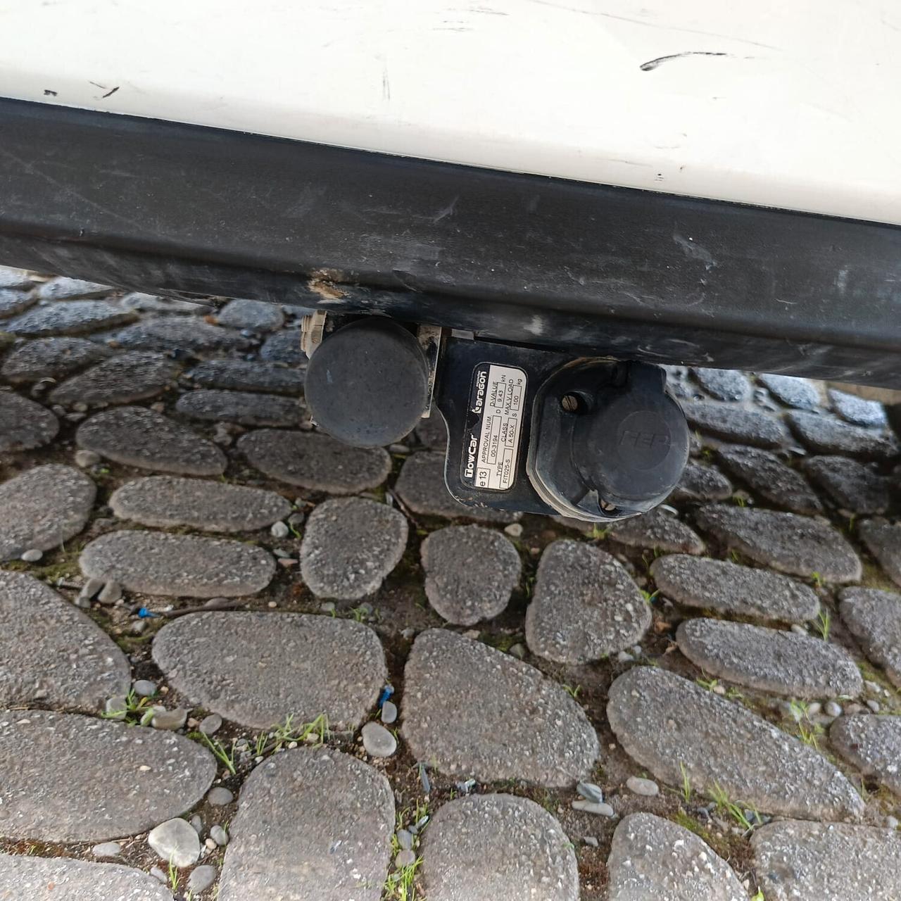 Fiat Doblo 1.3 MTJ Autocarro con gancio traino N1 5 posti