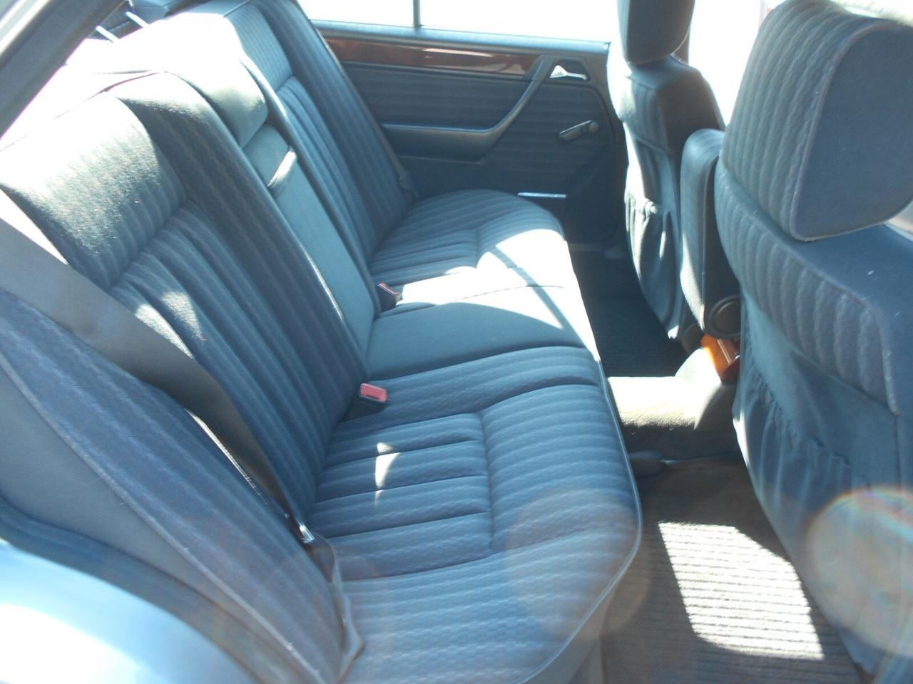 Mercedes-benz 200 e200