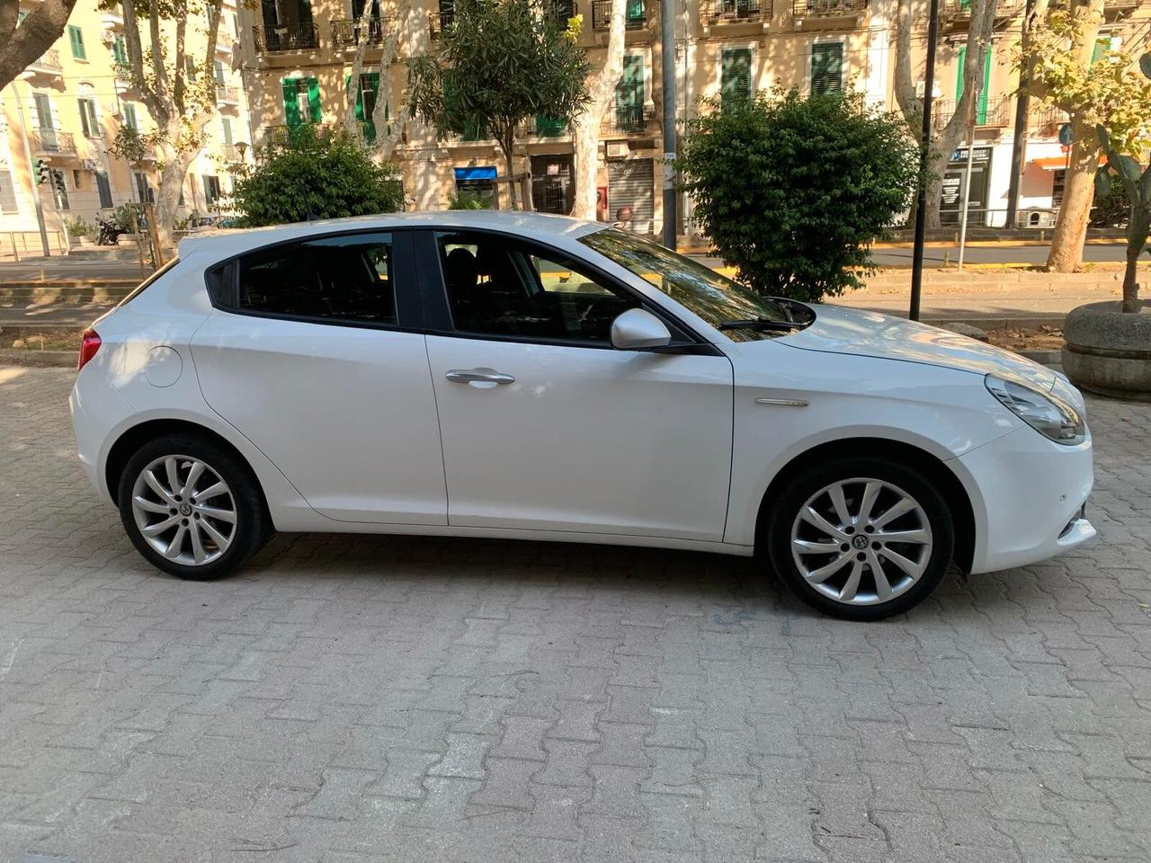 Alfa Romeo Giulietta 1.4 Turbo 120 CV GPL Super