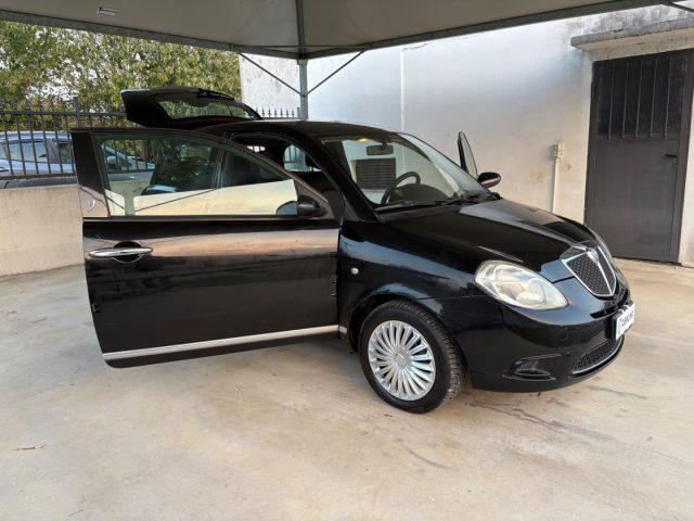 LANCIA Ypsilon 1.3 MJT 75 CV Argento PRIMO PREZZO OK NEOPATENTATI