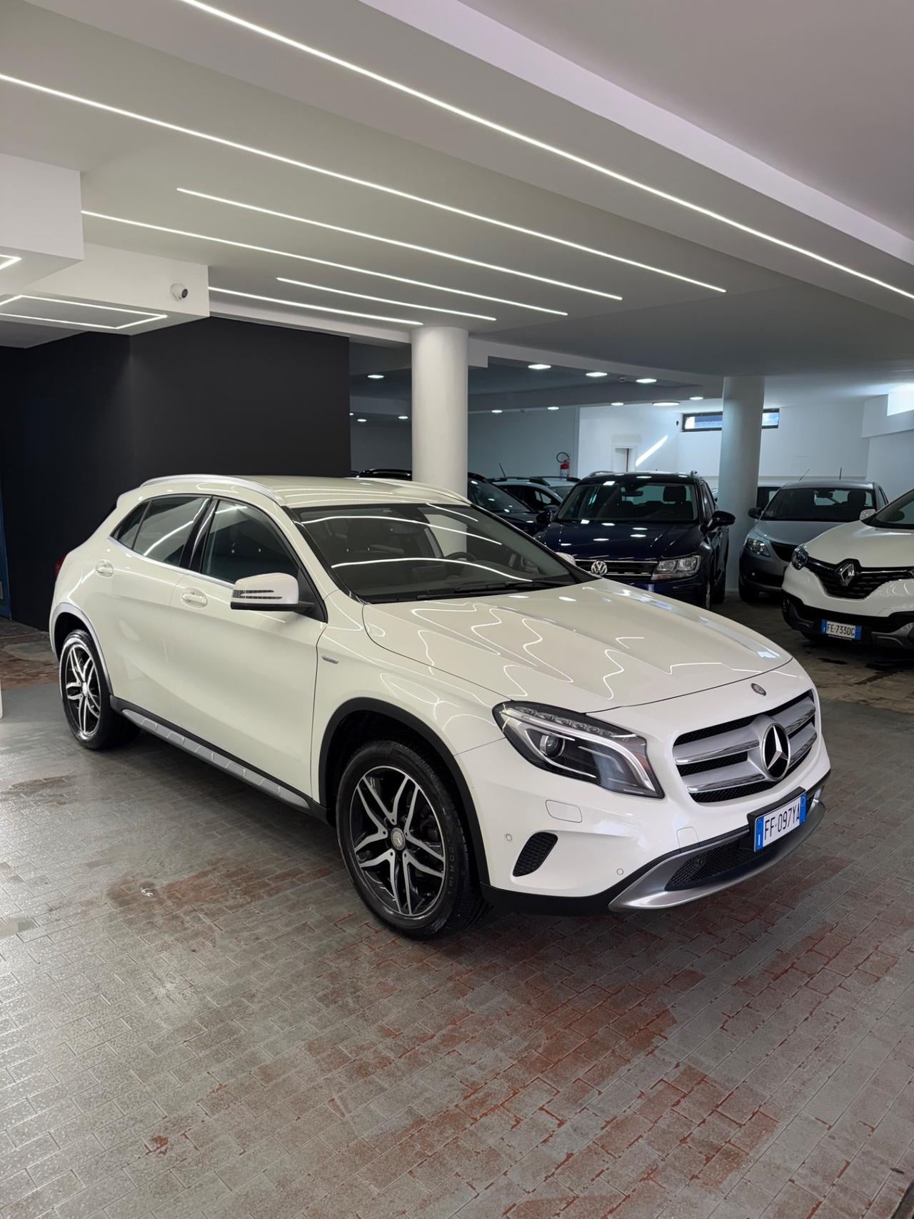 Mercedes-benz GLA 200 d Automatic Enduro Activity