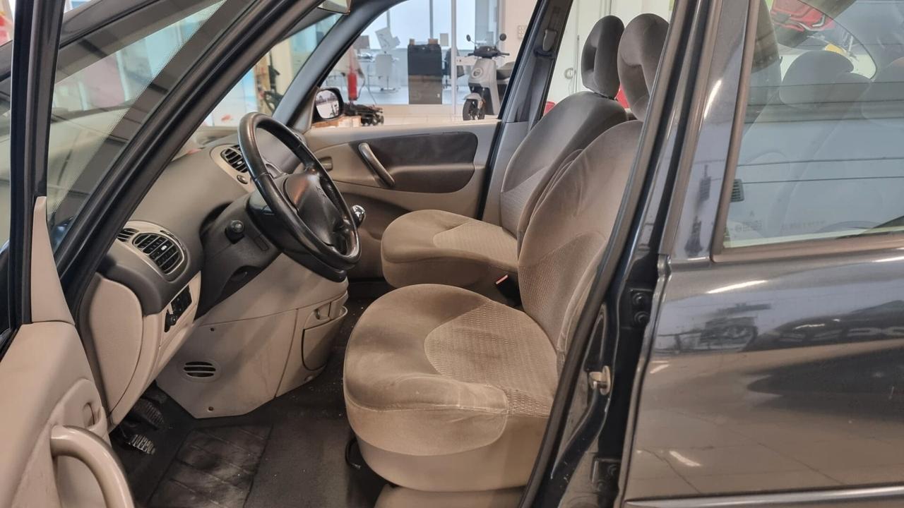 Citroen Xsara Picasso 1.6 16V Elegance