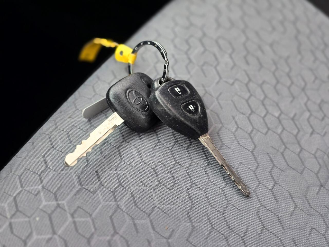 TOYOTA YARIS LOUNGE 1.0B NUOVISSIMA DI TUTTO