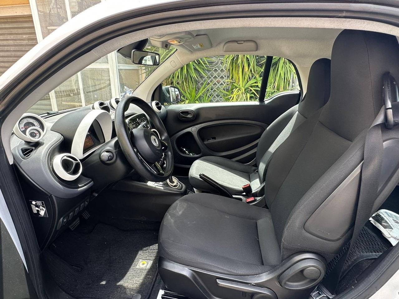 Smart ForTwo EQ Parisblue (4,6kW)
