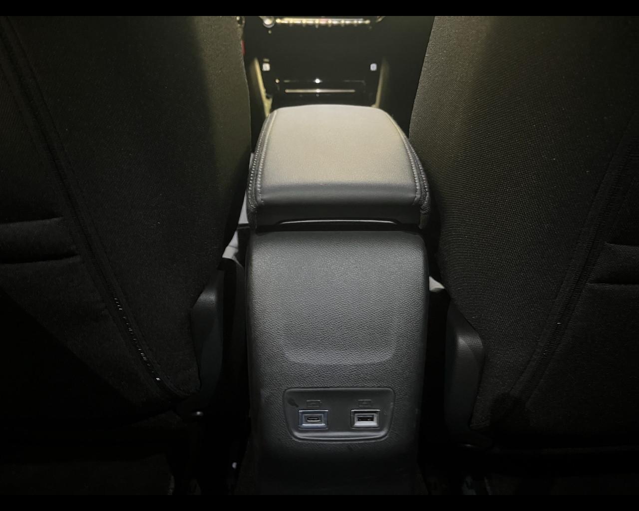 PEUGEOT 2008 Allure Hybrid 145 e-DCS6