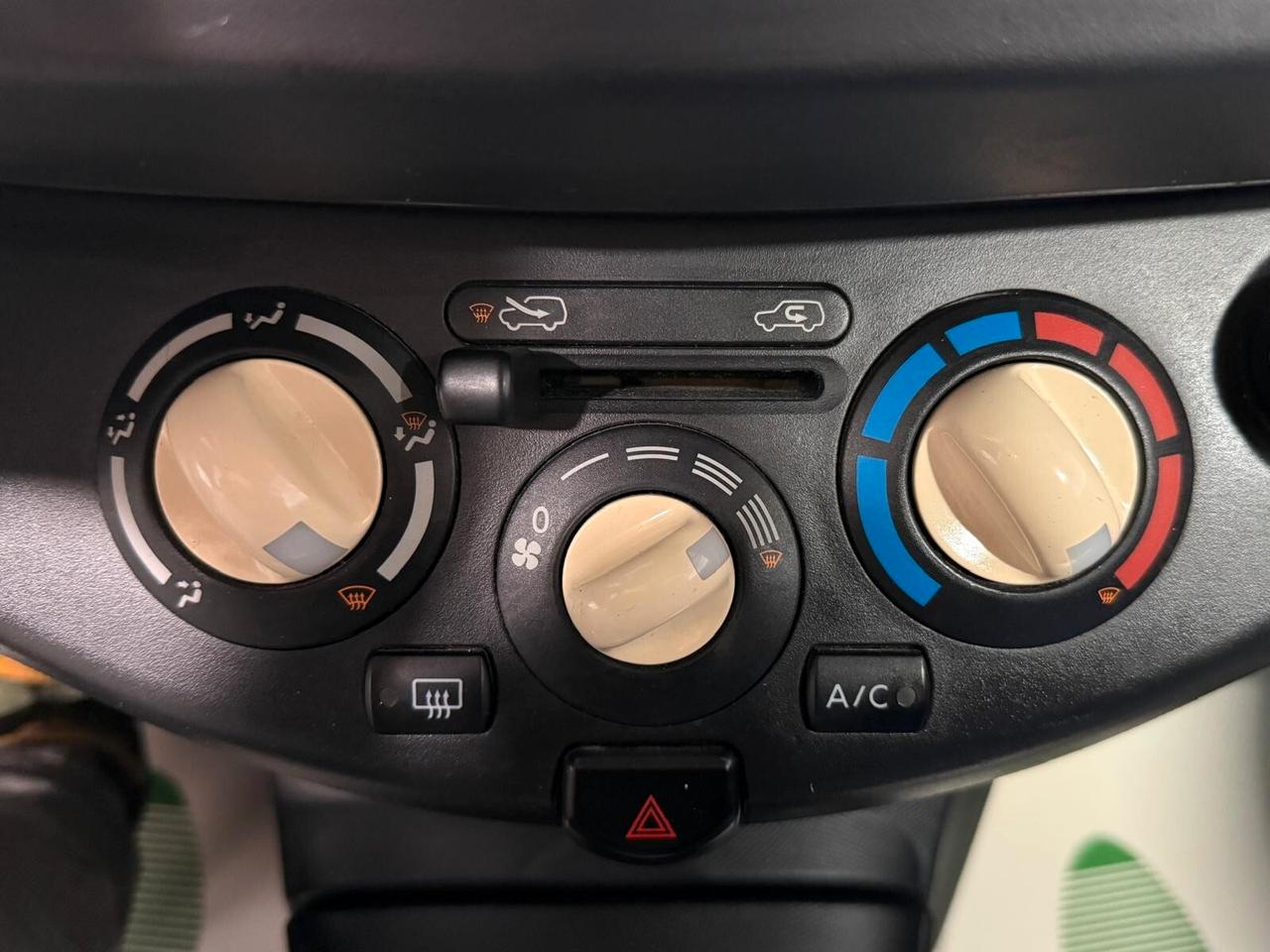 Nissan Micra 1.2 16V 65CV 5 porte Junior