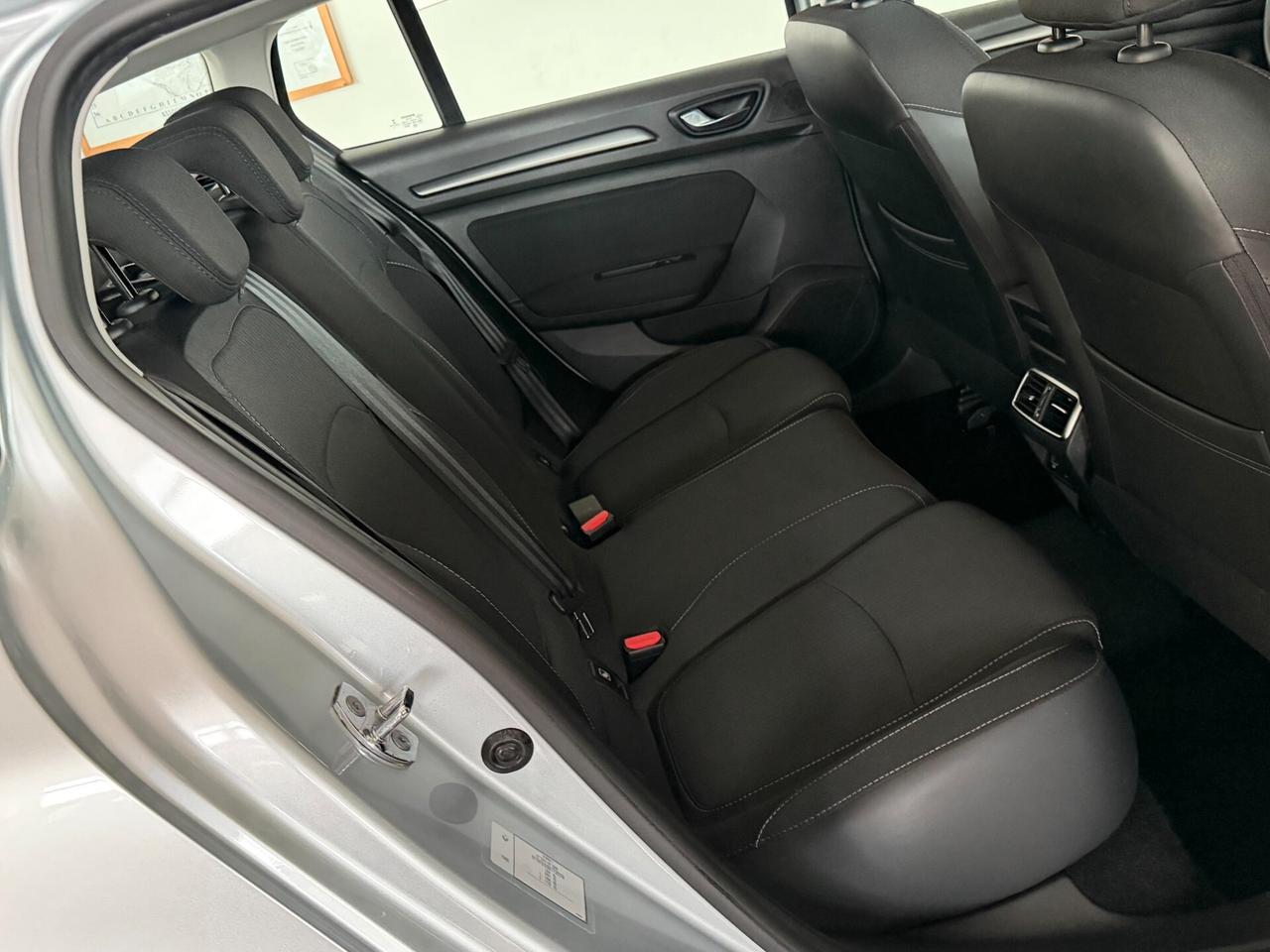 Renault Megane Sporter 1.5 BLUEDCI 115 cv. BUSINESS (Nav)