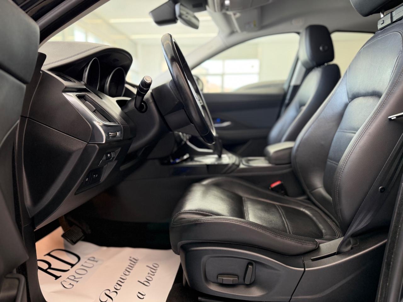 Jaguar E-Pace 2.0d i4 R-Dynamic S awd 180cv automatica 1 proprietario