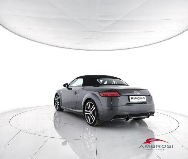 AUDI TT 1.8 TFSI S line