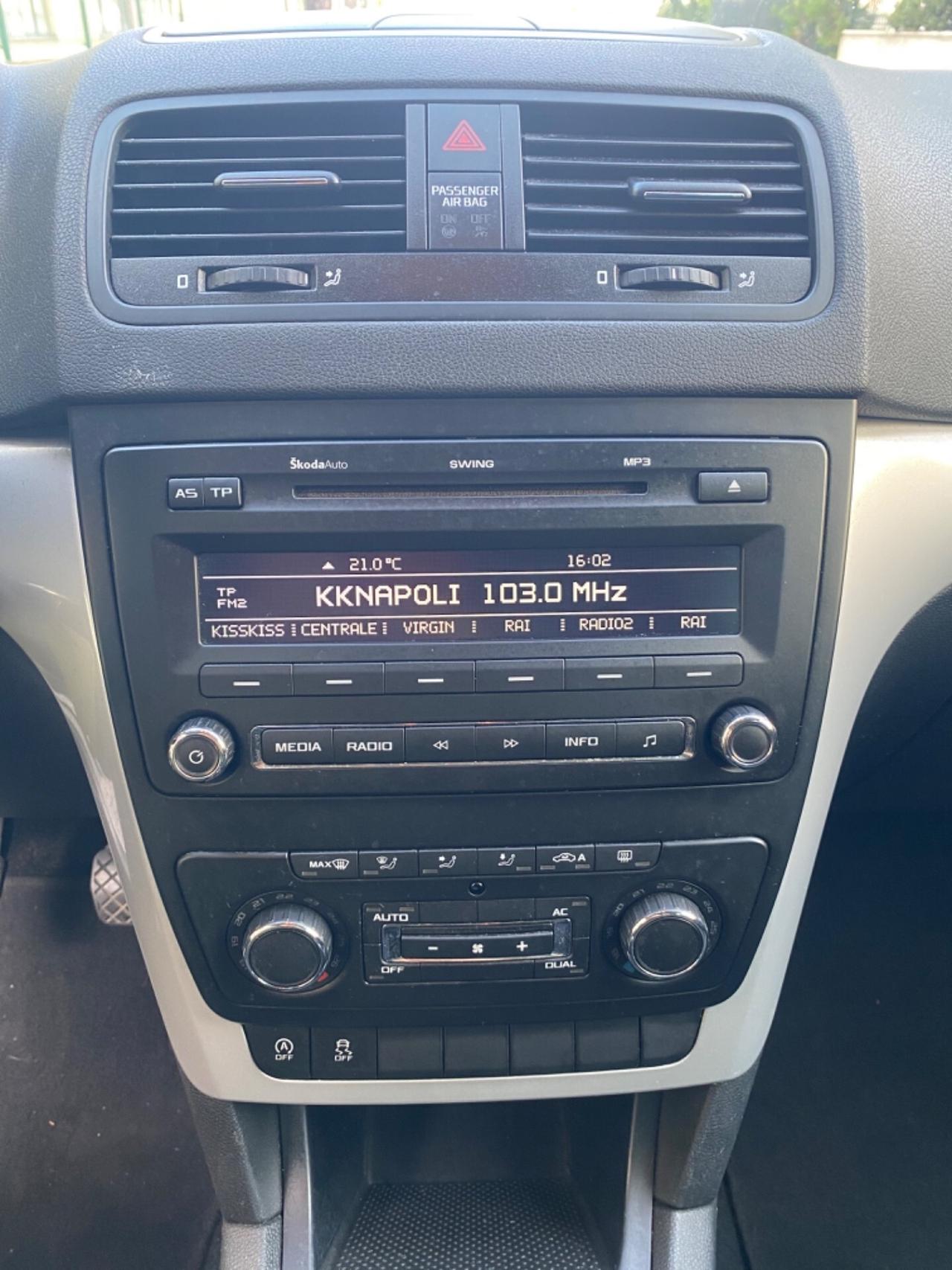 Skoda Yeti 1.6 TDI 2011 Full Optional TAGLIANDATA