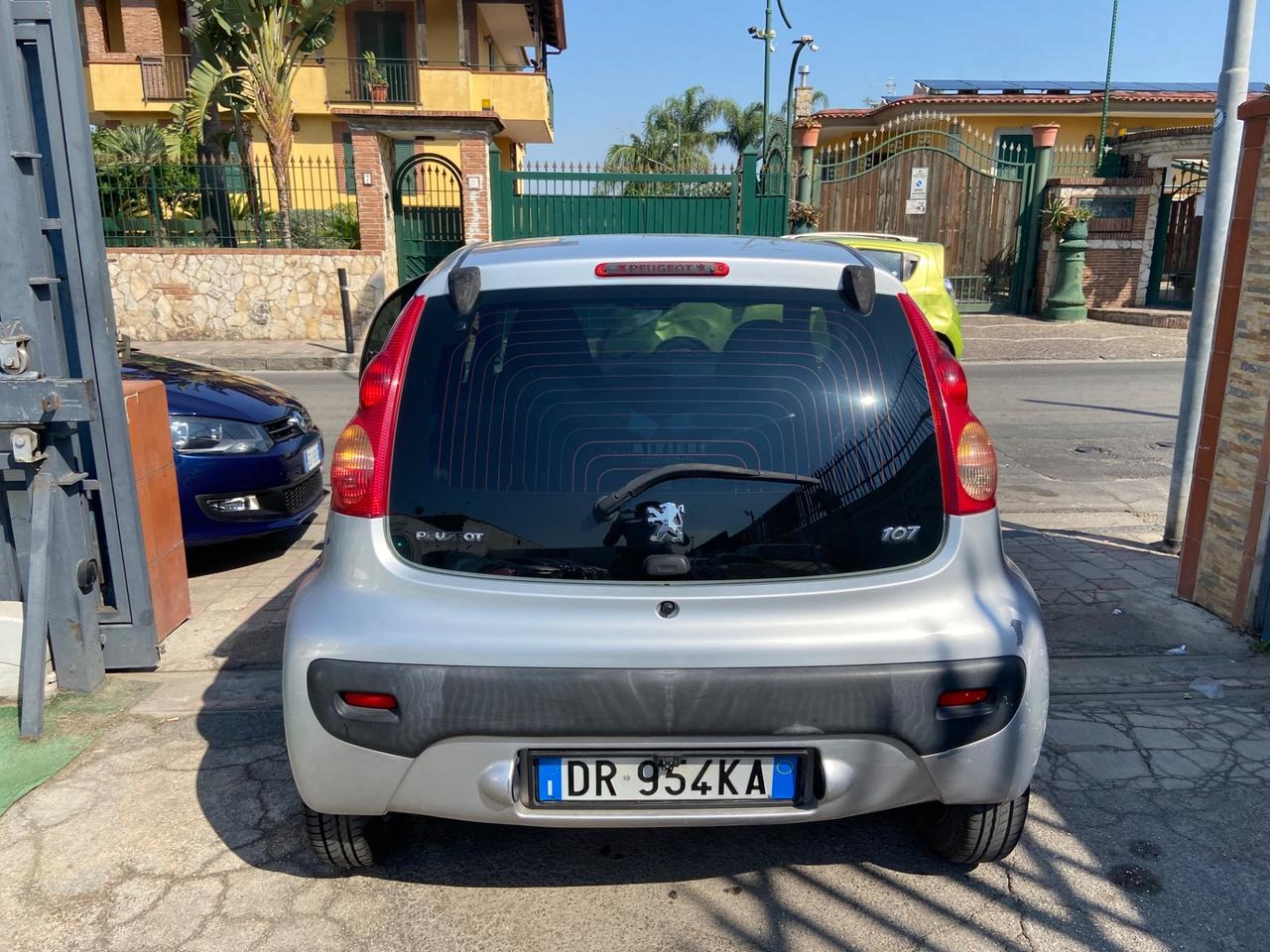 Peugeot 107 1.0 68CV 5p. Desir