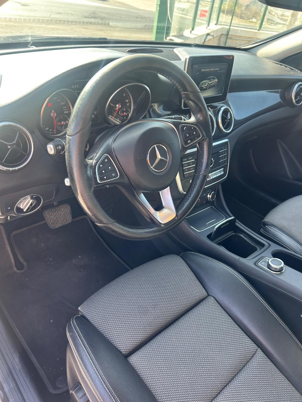 Mercedes-benz CLA 200 d Automatic Executive