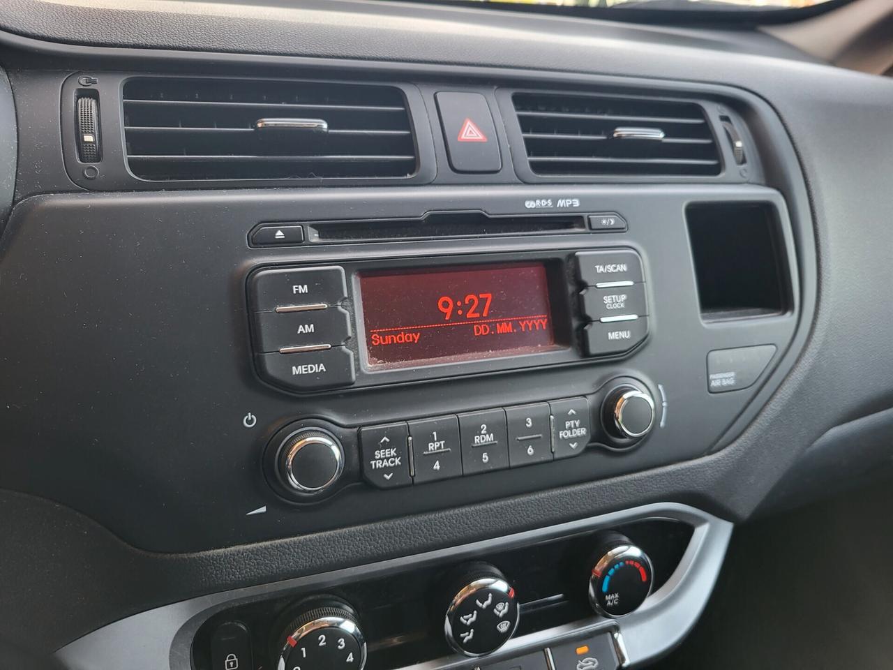 Kia Rio 1.2 CVVT 5p. Cool