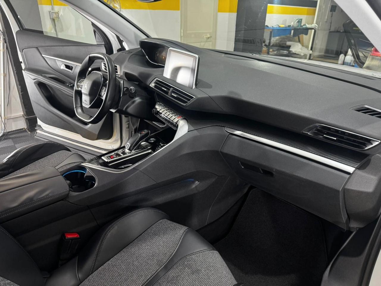 Peugeot 3008 BlueHDi 120 S&S Allure