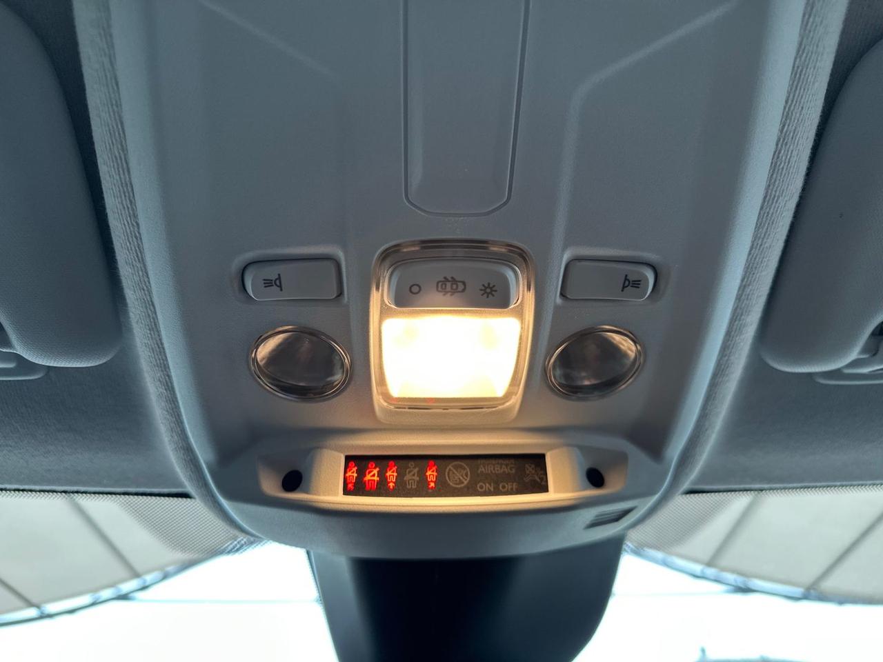 Peugeot 208 Allure Pack 1.2 PureTech 100 #7911