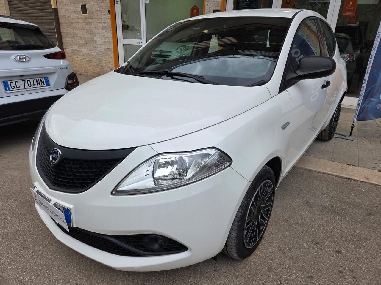 LANCIA YPSILON 1.2 69CV 5 PORTE GPL ELEFANTINO BLU