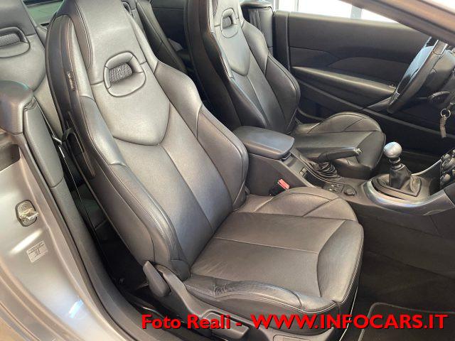 PEUGEOT 308 2.0 HDi 140CV CC Féline