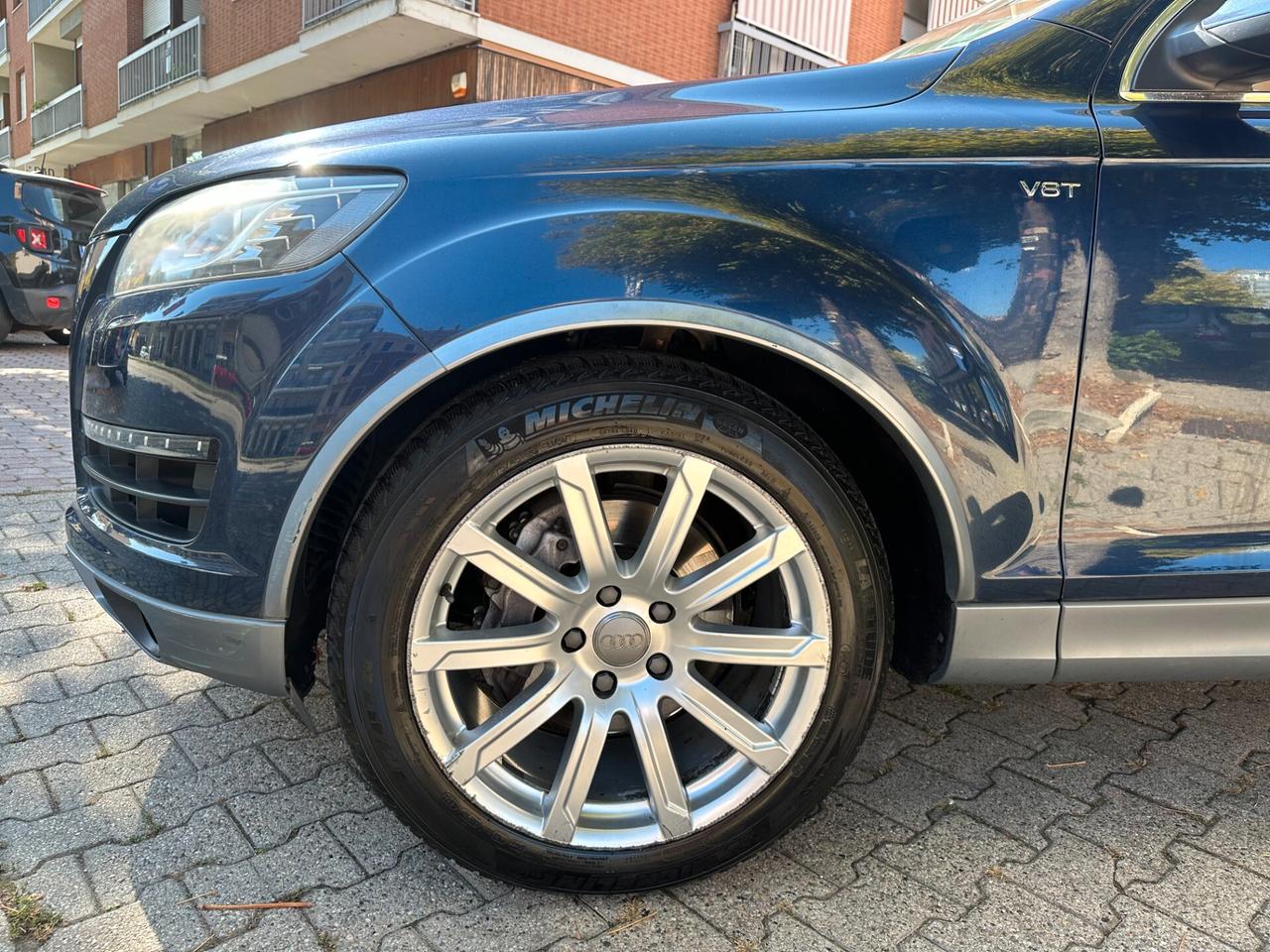 Audi Q7 4.2 V8 TDI quattro