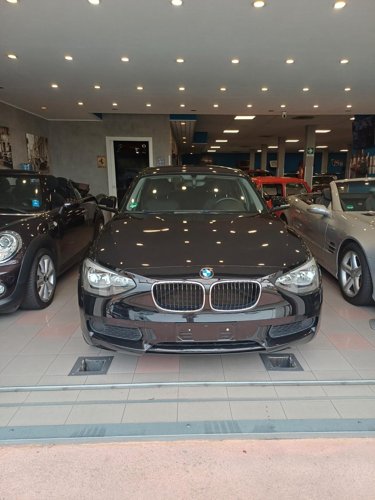 Bmw 114 114i 5p. Unique