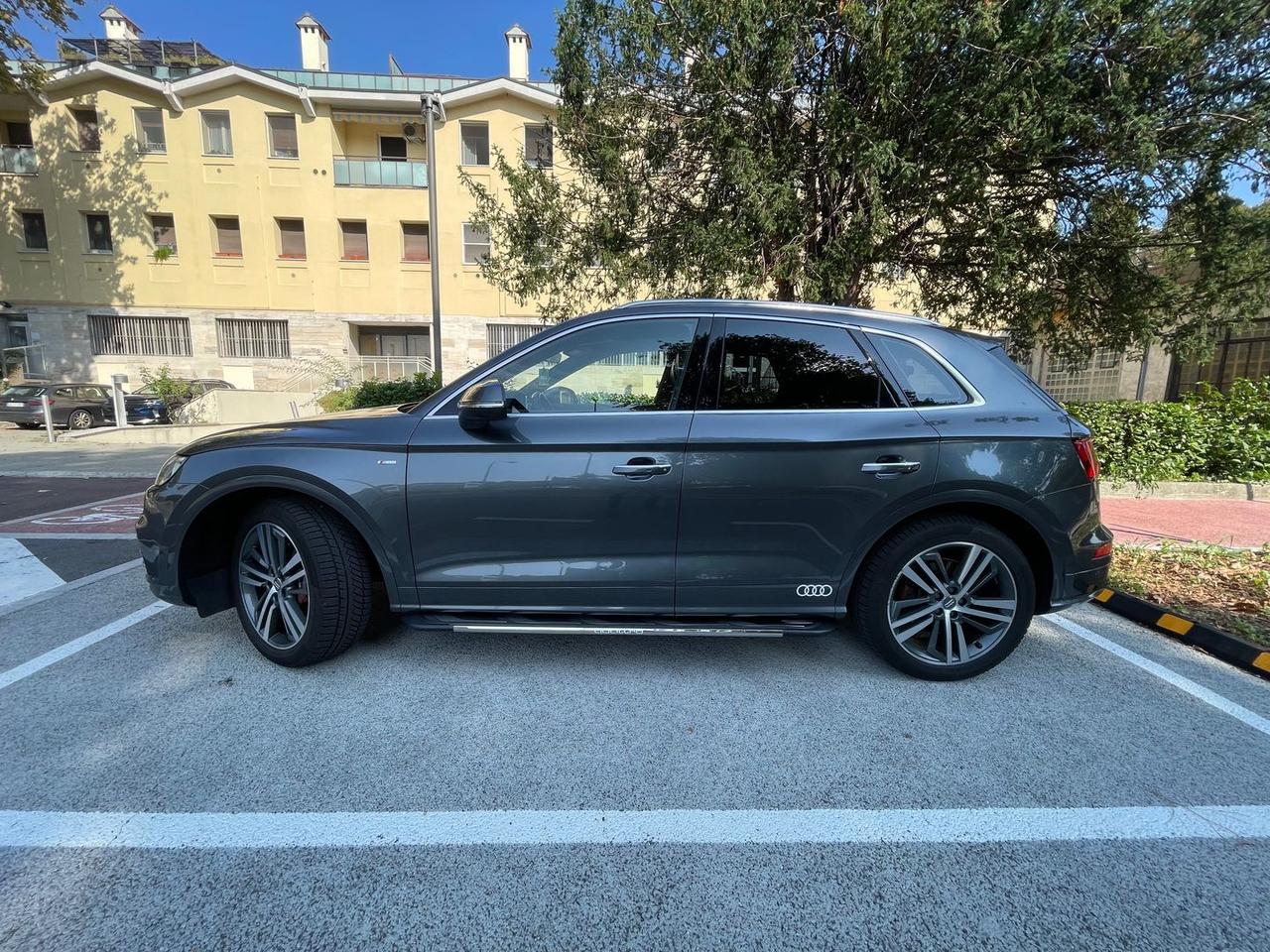 Audi Q5 S Line Plus 3.0 50 TDI #6981