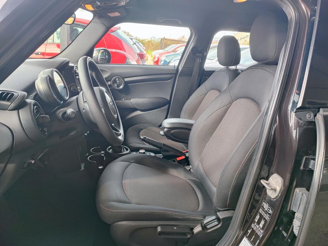 Mini 1.5 Cooper D Business XL 5 porte