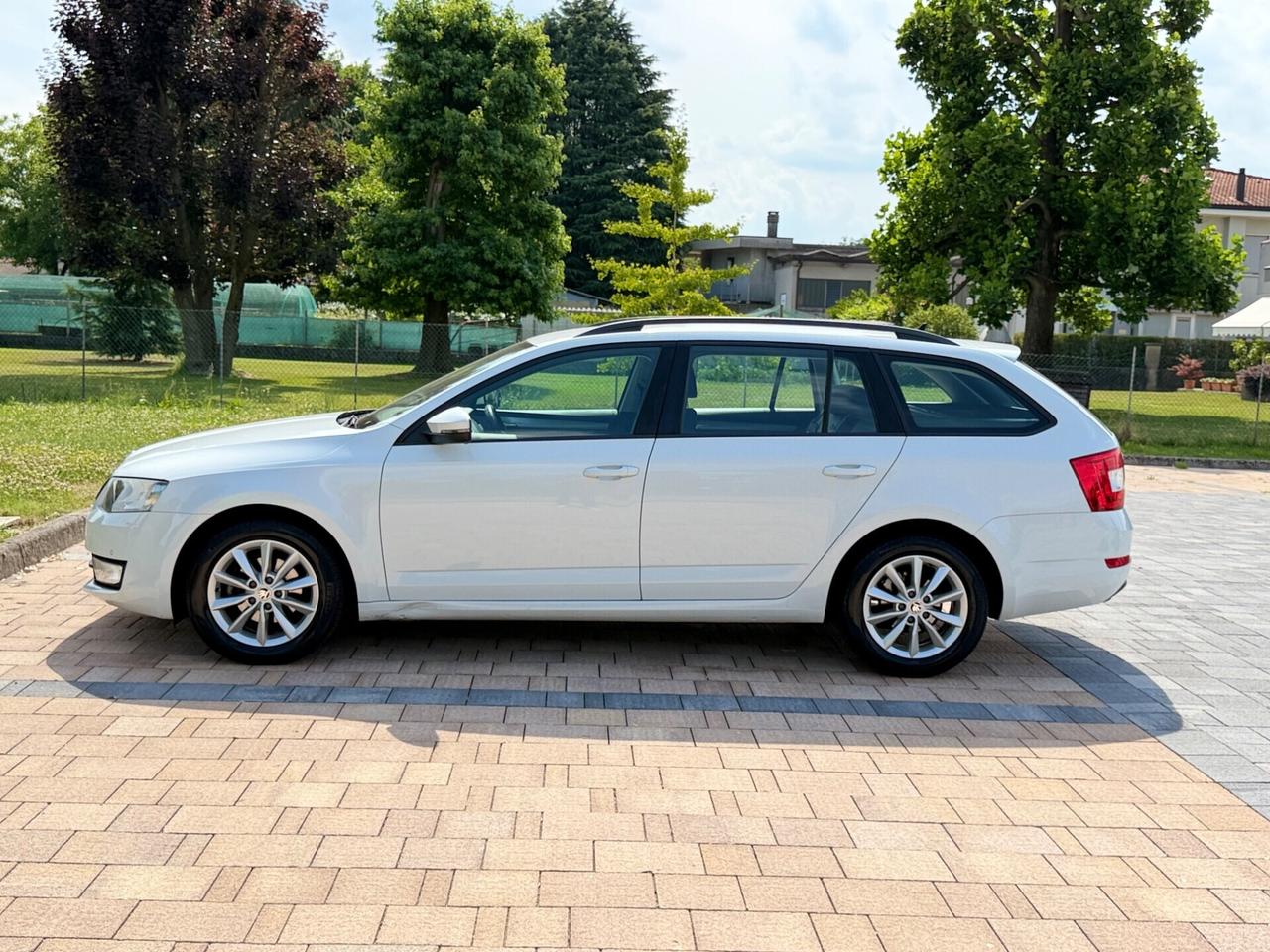 Skoda Octavia 1.6 TDI CR 110 CV DSG Wagon Style