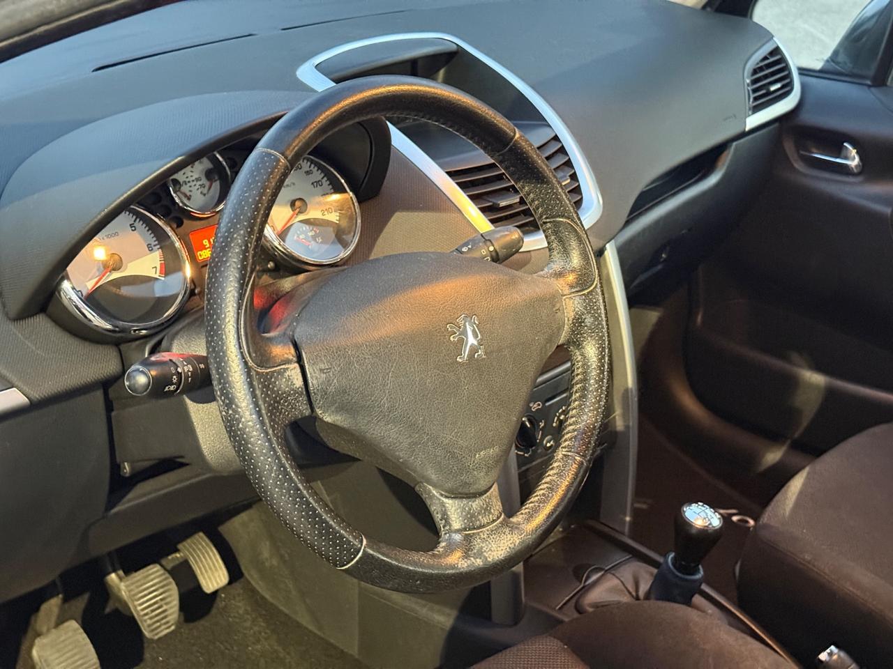 Peugeot 207 1.6 VTi 120CV 5p. XS