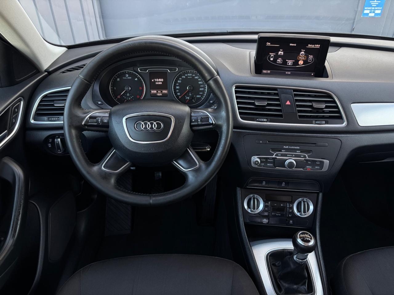 Audi Q3 2.0 TDI 140cv. Garanzia . Neopatentati