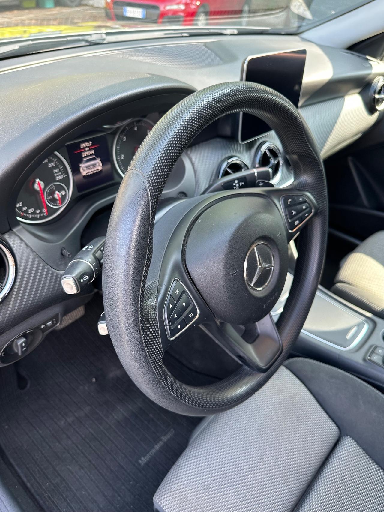 Mercedes-benz GLA 180 d Automatic Sport