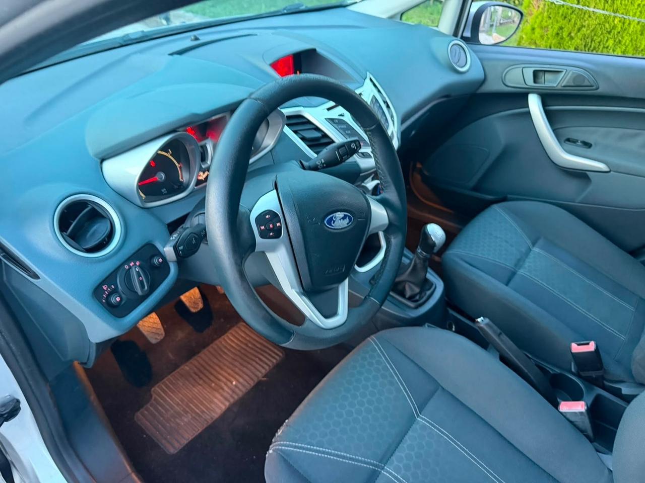 Ford Fiesta 1.2 82 CV 5 porte Titanium neopatentati