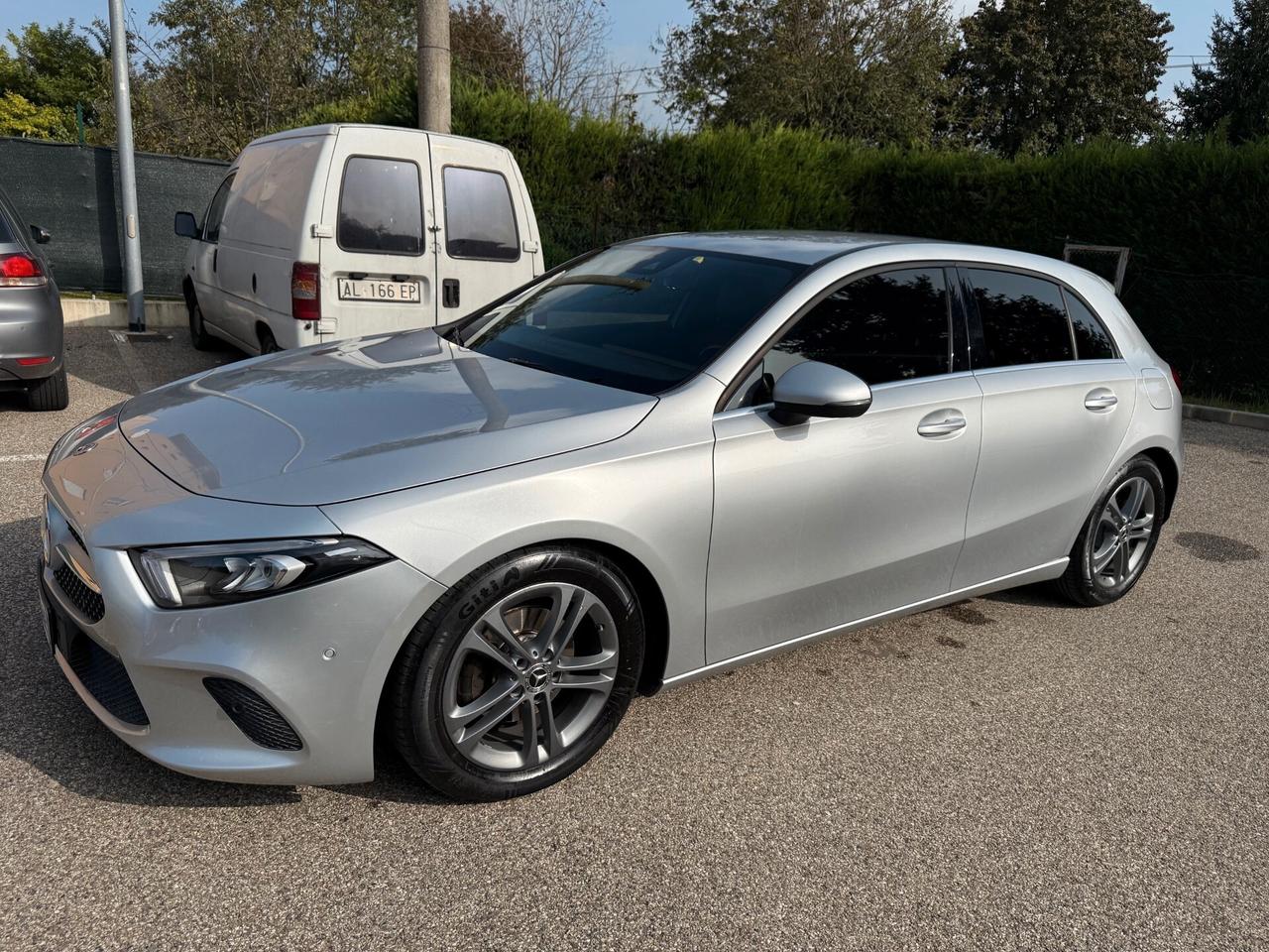 Mercedes-Benz A 180 D - NAV. - 12 MESI DI GARANZIA -