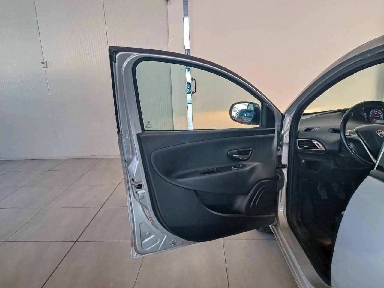 Lancia Ypsilon 5 Porte Ypsilon 1.2 Gold 69cv