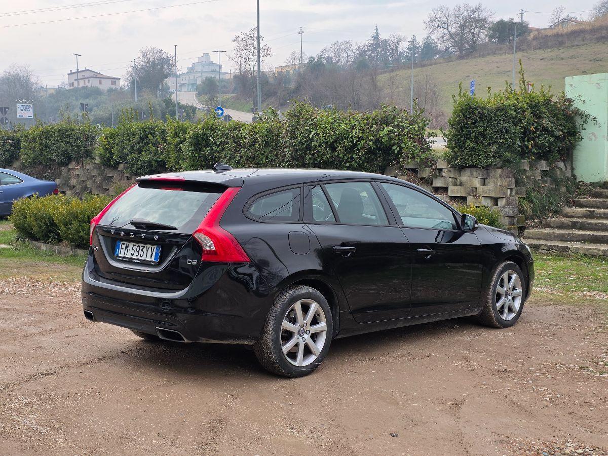VOLVO V60 2.0 DIESEL D2 OK NEO GARAN FINAZ