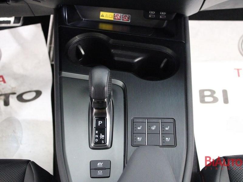 Lexus UX UX 300h 2.0 F-Sport 4wd cvt