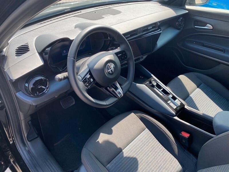 Alfa Romeo Junior 1.2 136 CV Hybrid eDCT6
