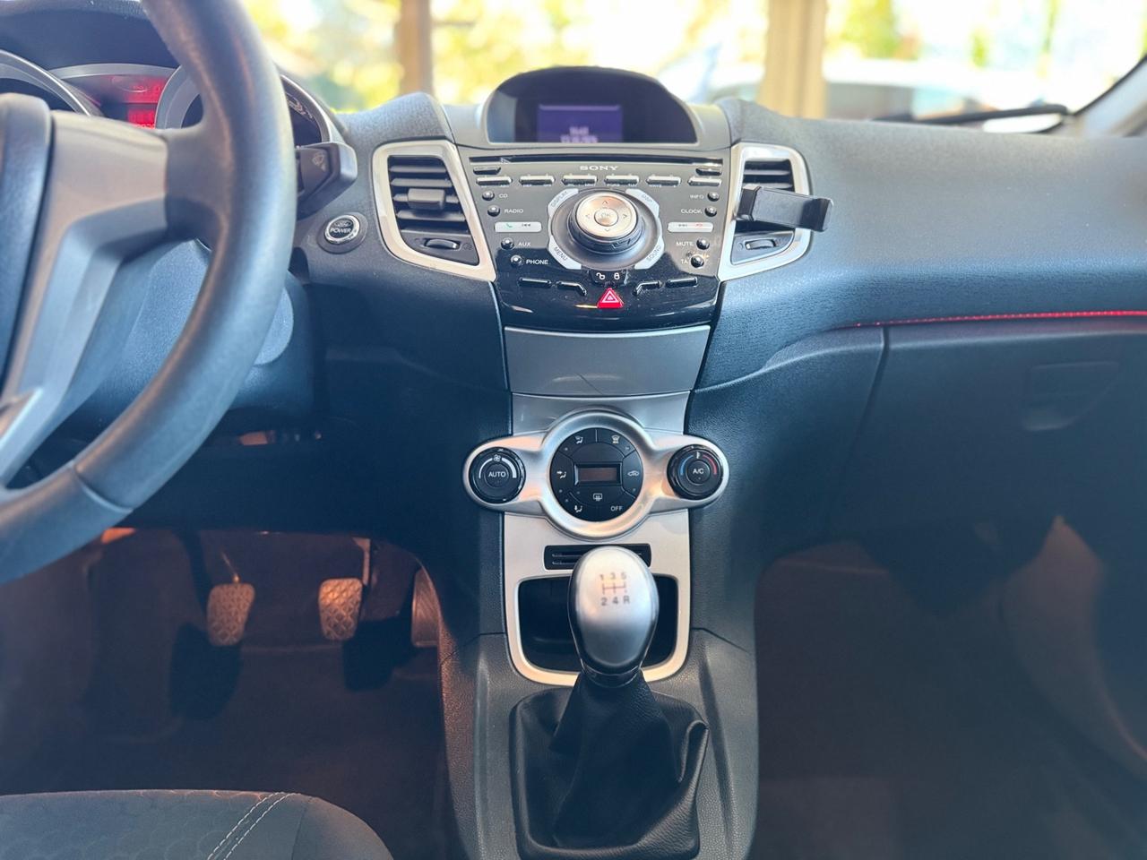 Ford Fiesta 1.4 TDCi 70CV 5 porte Titanium
