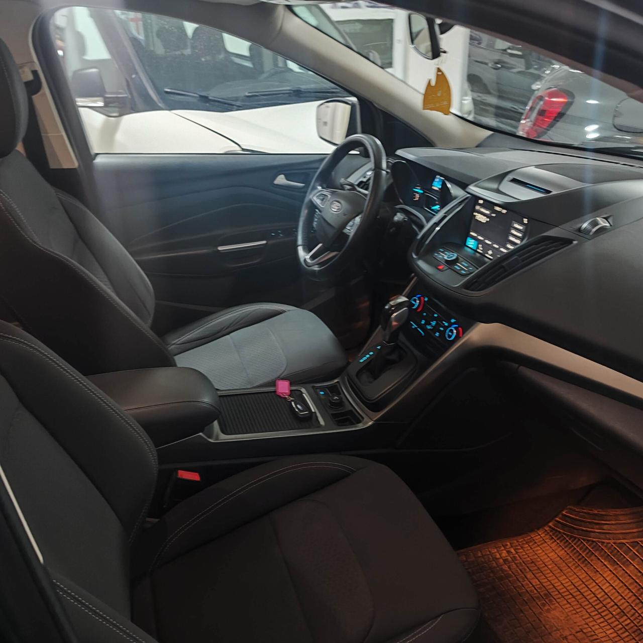 Ford Kuga 1.5 TDCI 120 CV S&S 2WD Powershift Business 12 mesi di garanzia