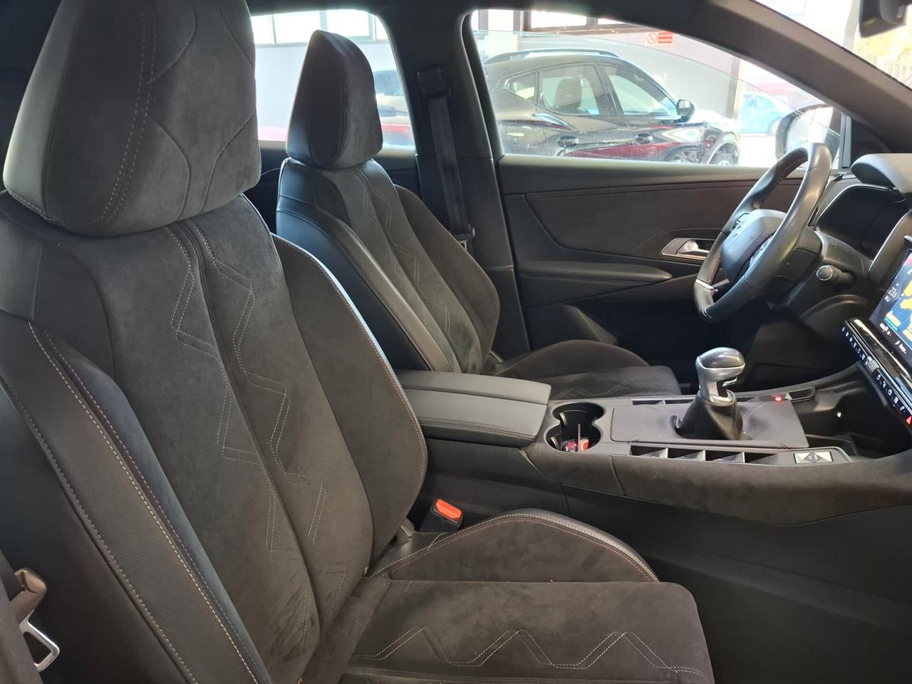 DS Automobiles DS 7 Crossback Performance Line Benzina Manuale