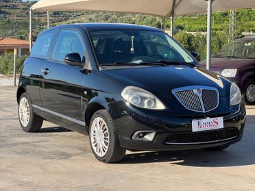 Lancia Ypsilon 1.2 69 CV Unyca