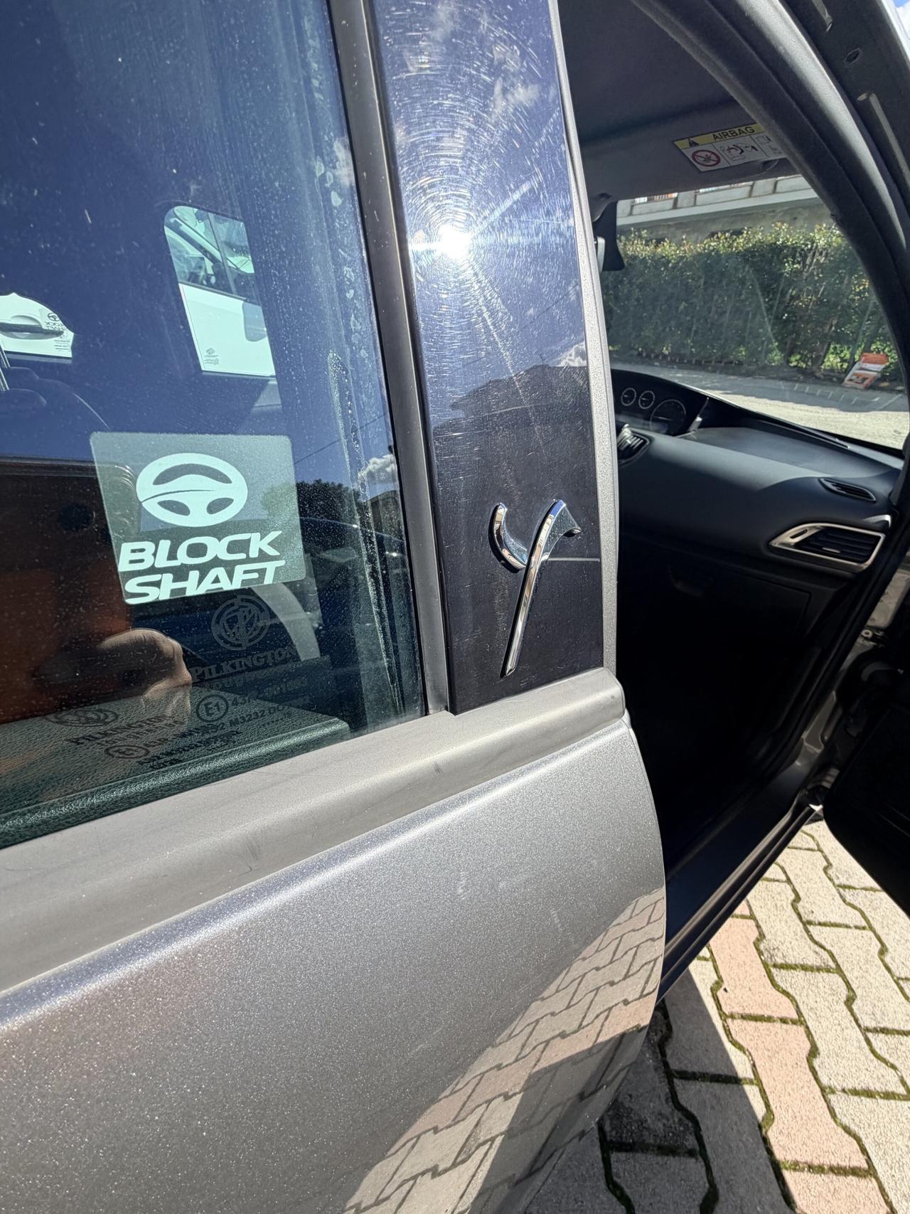 Lancia Ypsilon 1.2 gpl grigio 2015