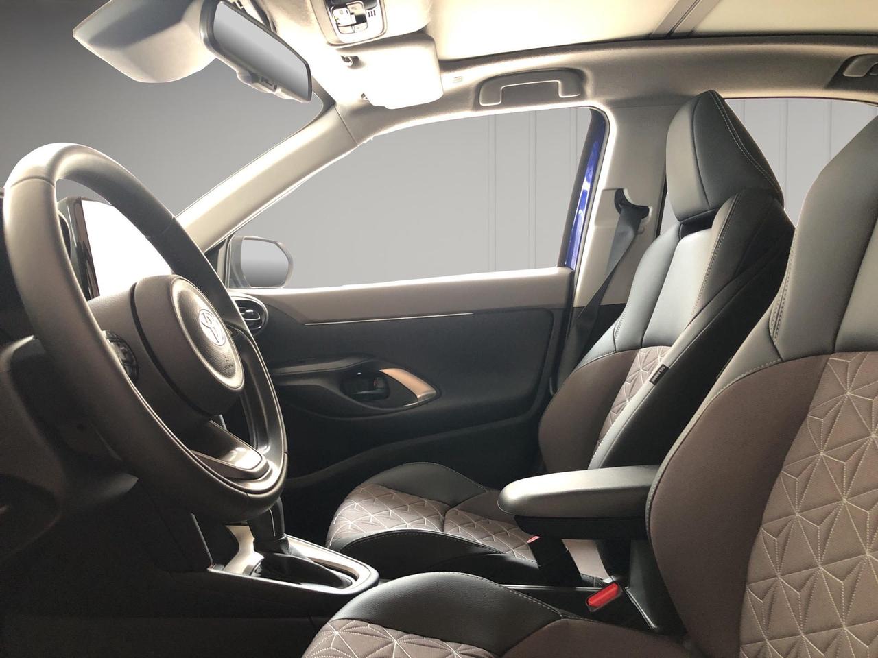 Toyota Yaris Cross 1.5h Lounge fwd 130cv e-cvt