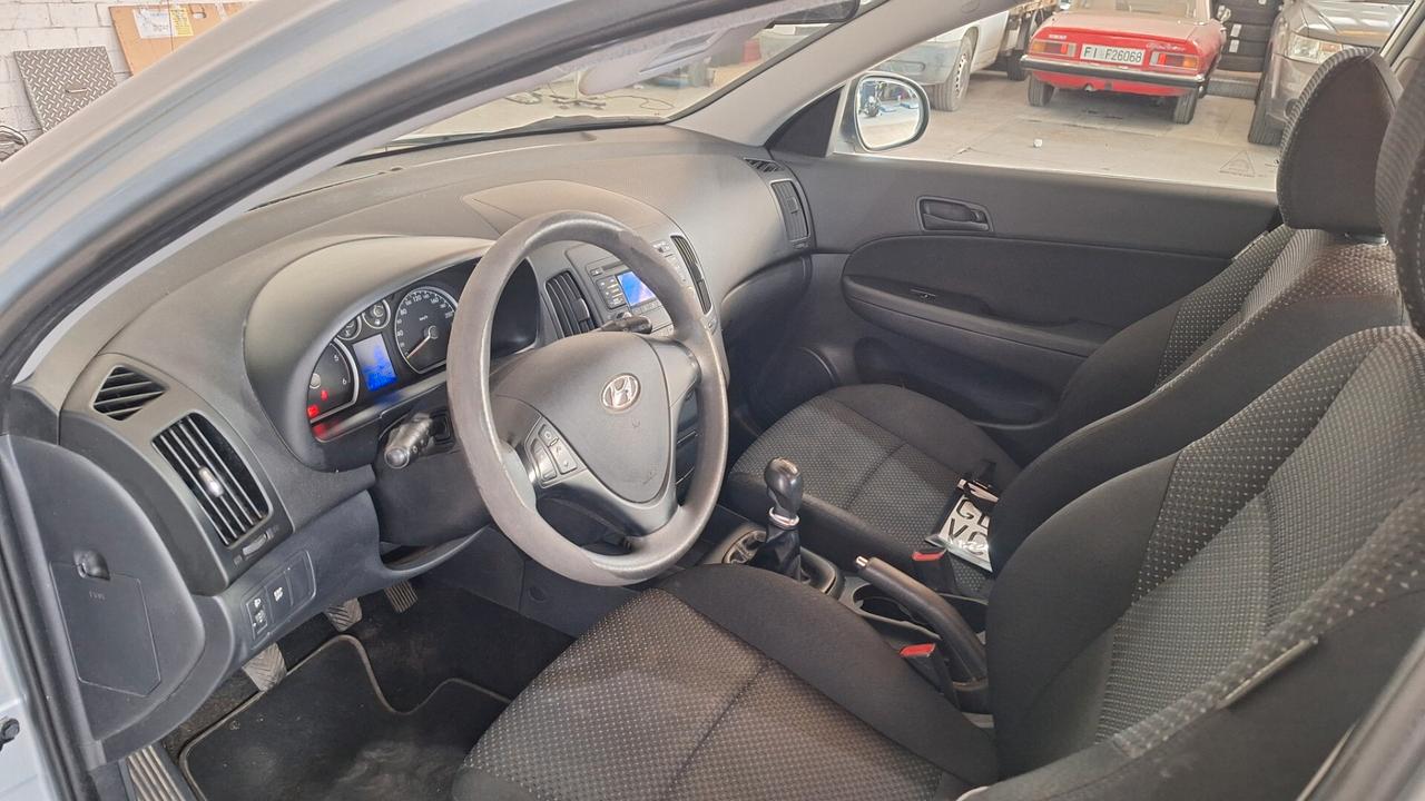Hyundai i30 CW 1.6 CRDi VGT 16V 90CV