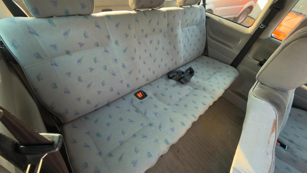 Volkswagen Transporter 1.9 TD cat Caravelle
